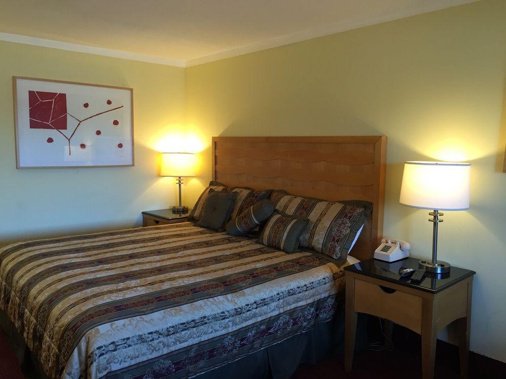 Eastern Inn Bourne Extérieur photo